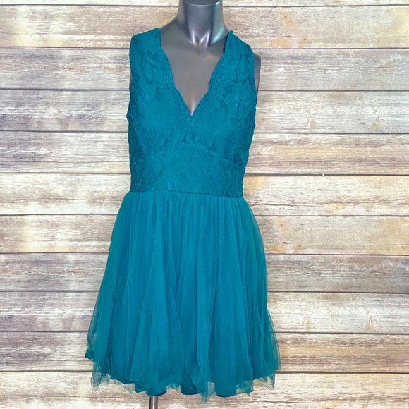 Charlotte Russe Dresses & Skirts - Charlotte Russe Skater Dress